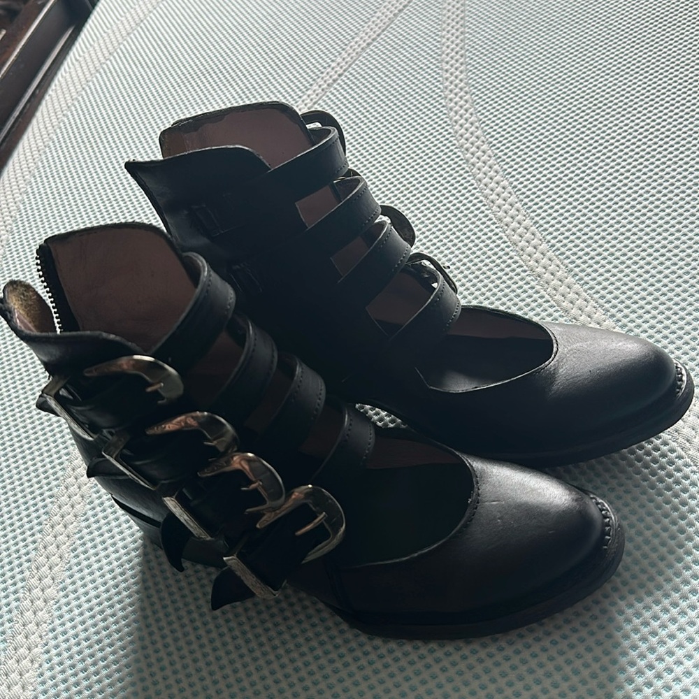 Freebird by Steven Scarlett Mary Jane Buckle